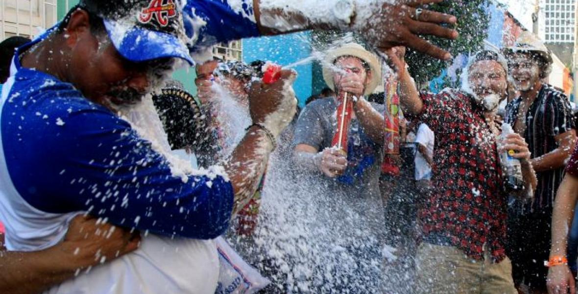 Las fiestas en los barrios populares