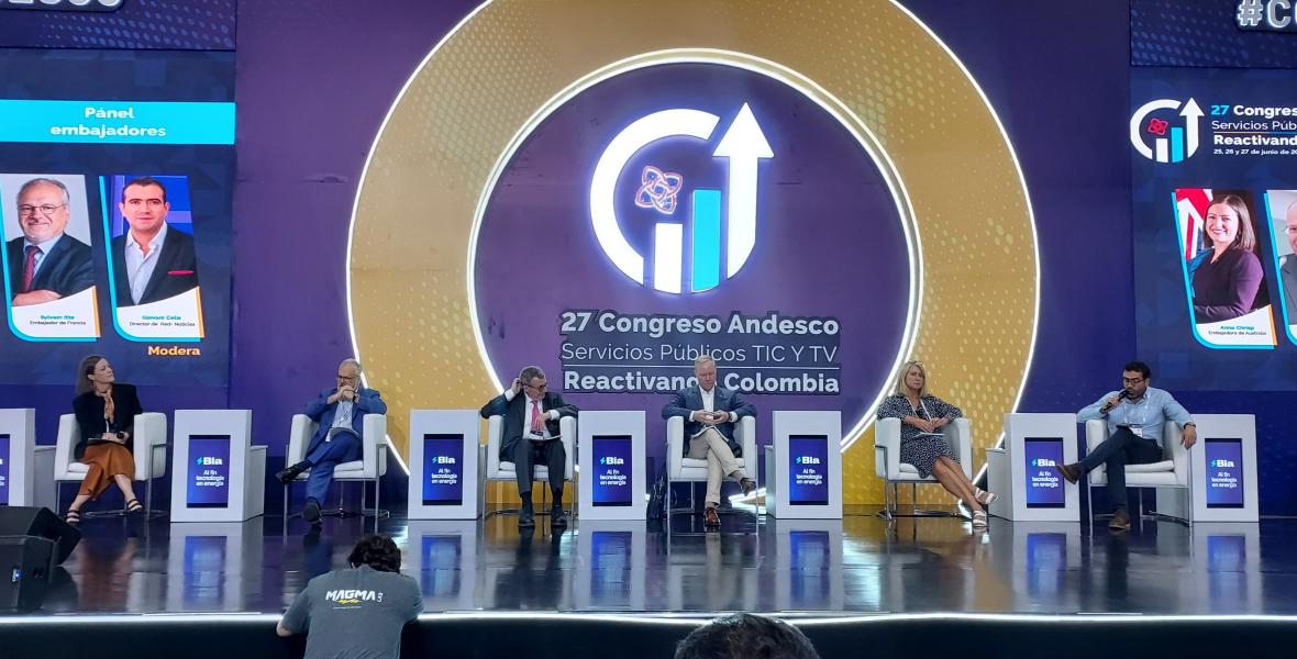 27 CONGRESO ANDESCO, Servicios Públicos TIC Y TV. REACTIVANDO A COLOMBIA 